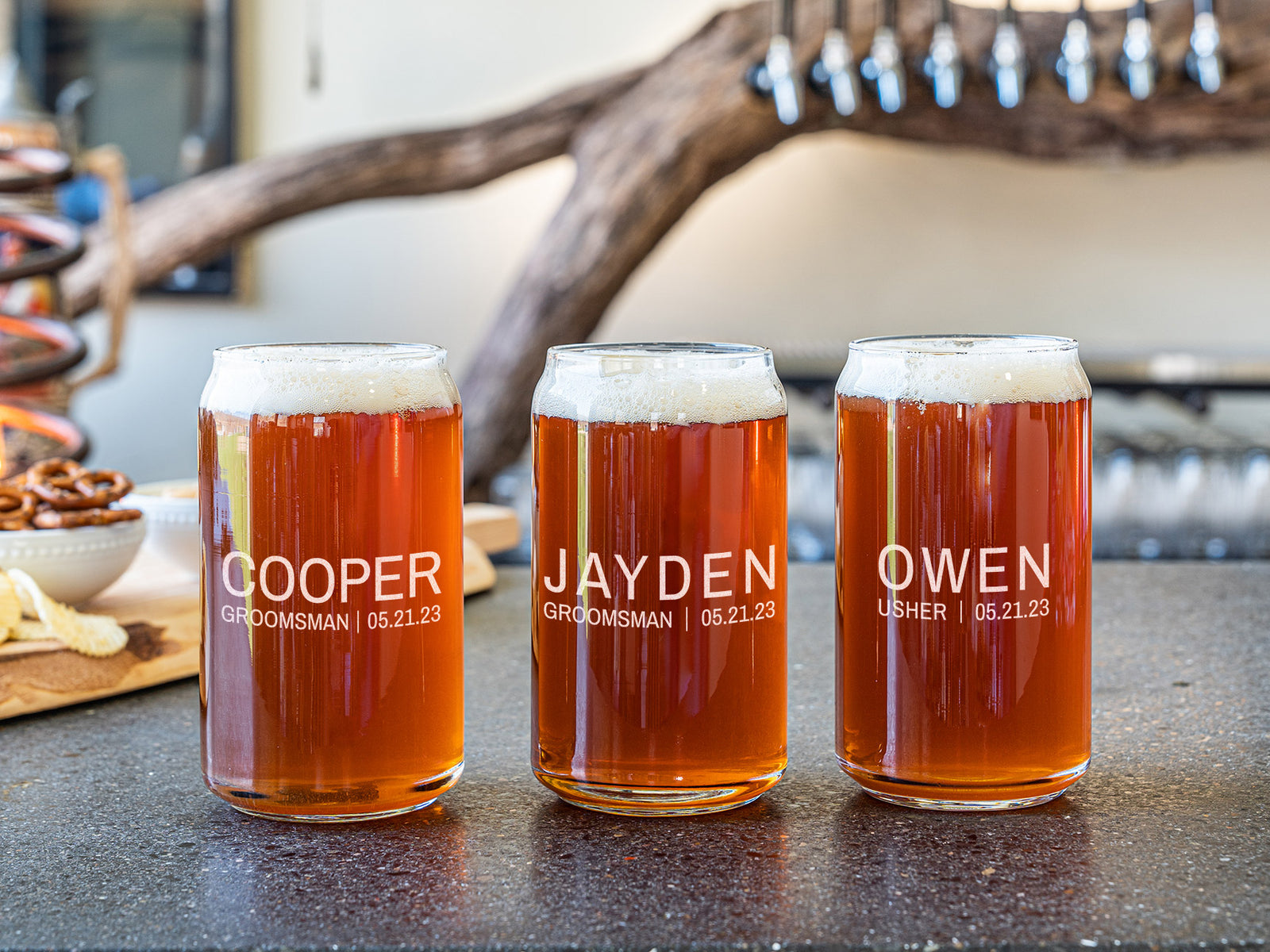 Beer can glass with groomsmen design